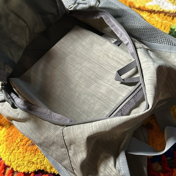 G4 free gray lightweight nylon backpack - Picture 13 of 16
